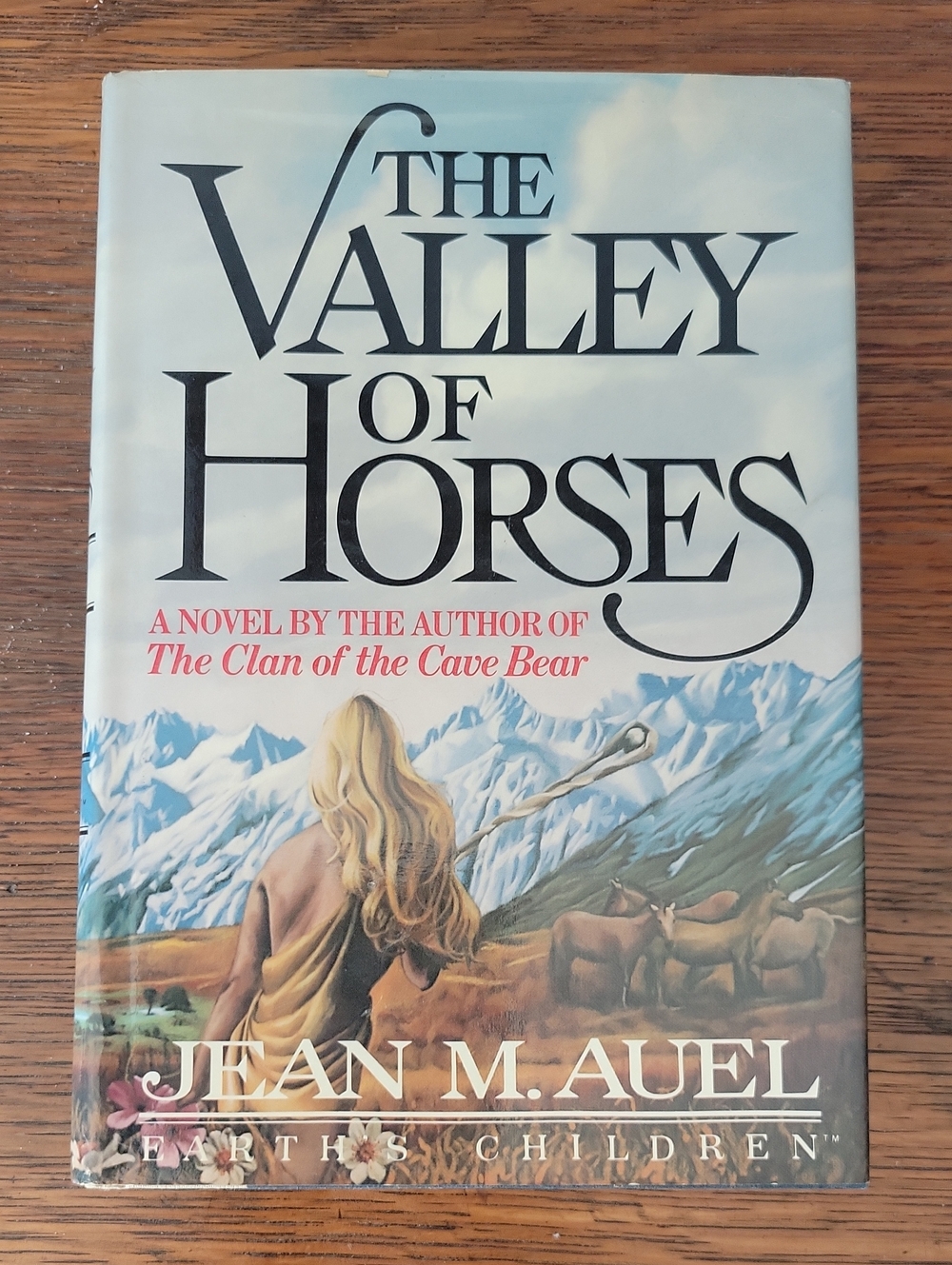 1982 1st Edition "The Valley of the Horses" Hardcover Book by Jean M. Aue